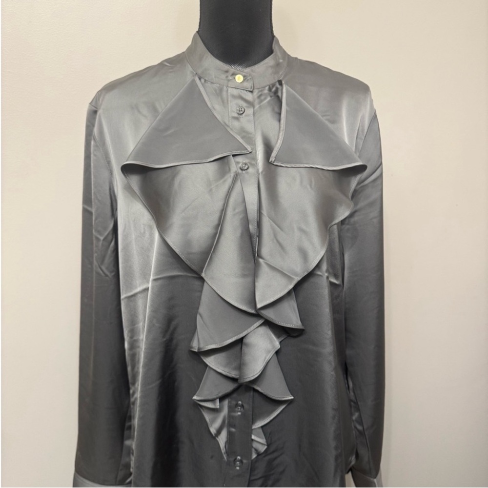 NWT Lauren Ralph Lauren Women’s Elegant Ruffled Gray  Blouse Size L/G